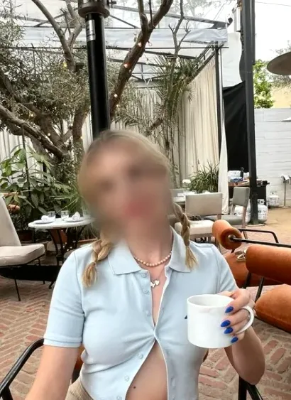 Aleksandra, 27