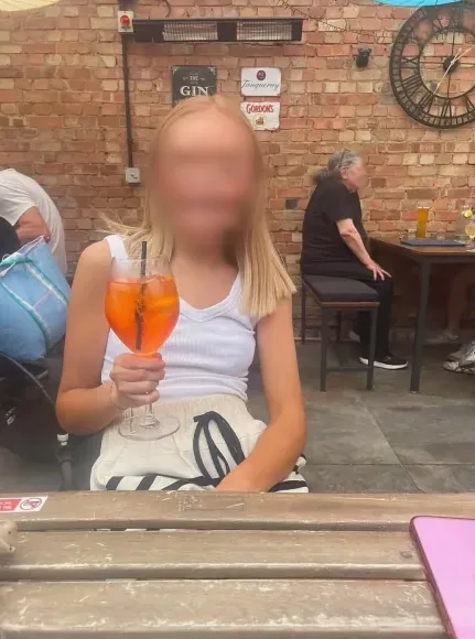 Alma, 26