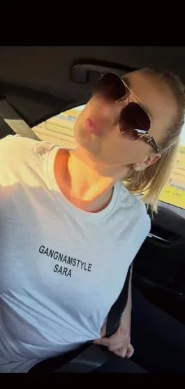 Amalie, 32