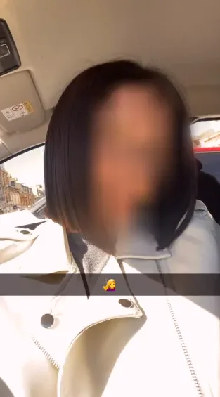 Emma, 24