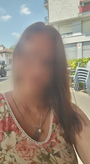 Katrine, 39