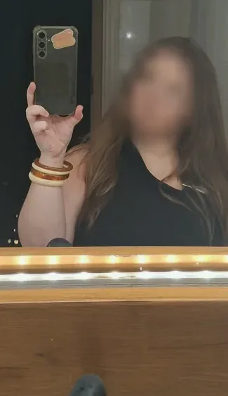 Nadia, 19