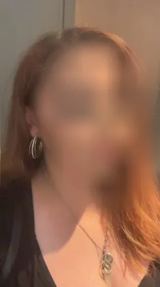 Nora, 24