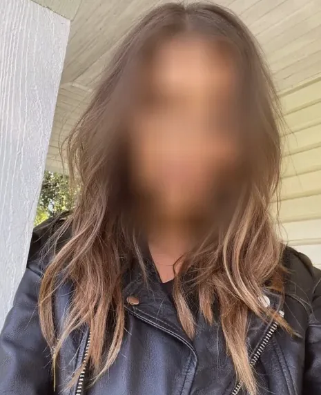Nour, 32