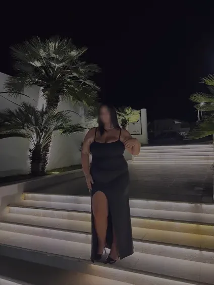 Olivia, 18
