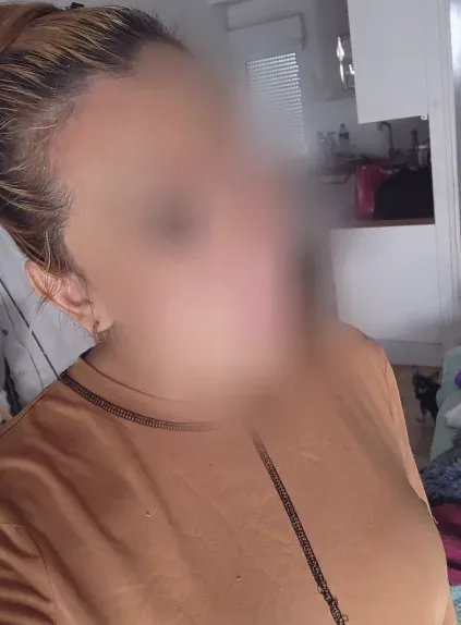 Rosa, 36