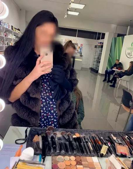 Tina, 39