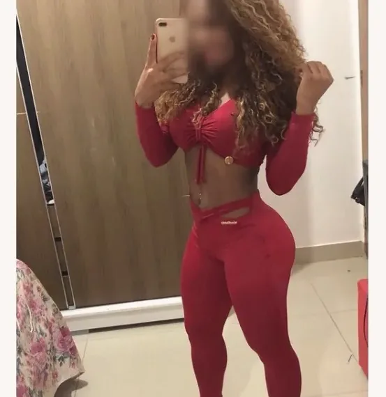 Yasmin, 31